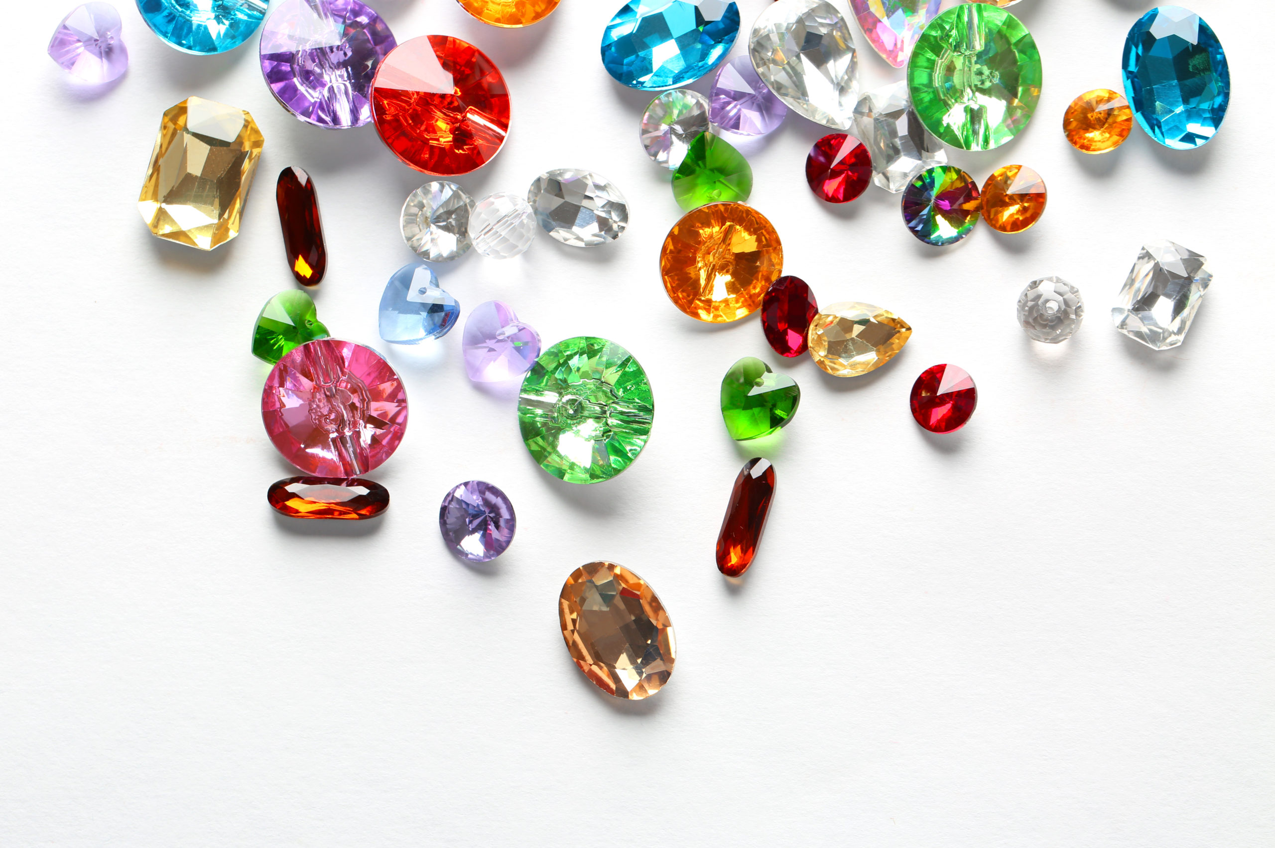 ペアリングに宝石を！人気の誕生石やその他の宝石の種類を紹介 | L&co 