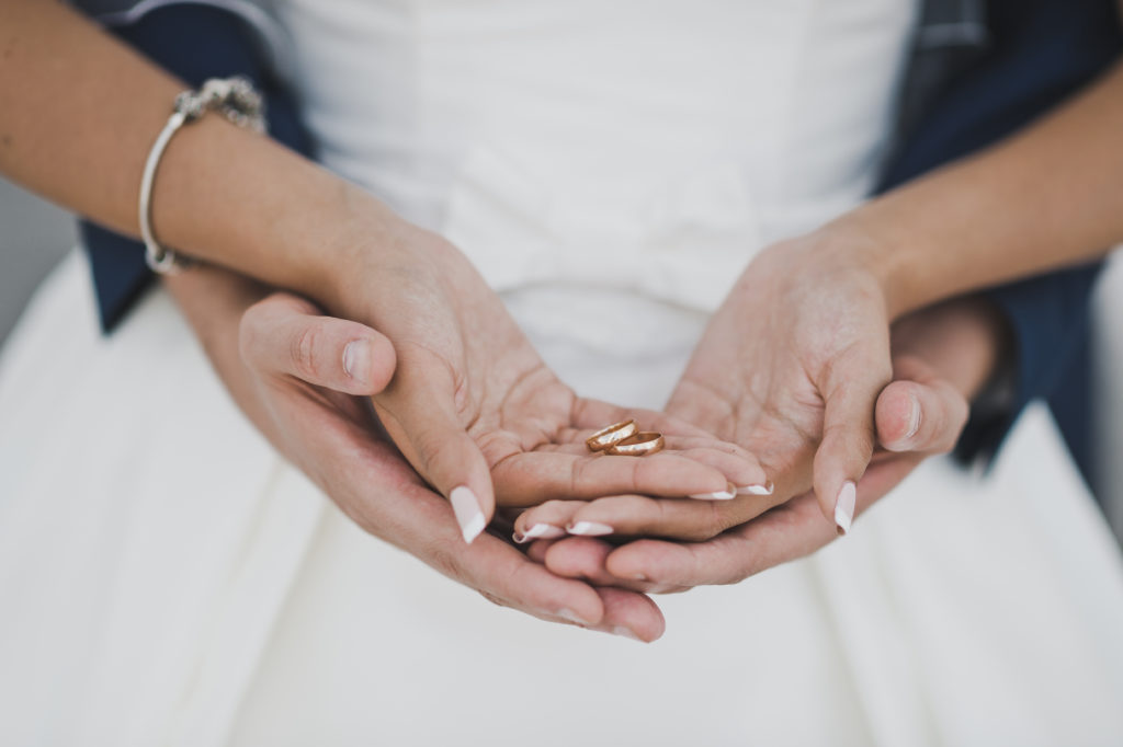 結婚指輪のおすすめをランキングで紹介！多くの花嫁から選ばれる人気のデザインをチェック