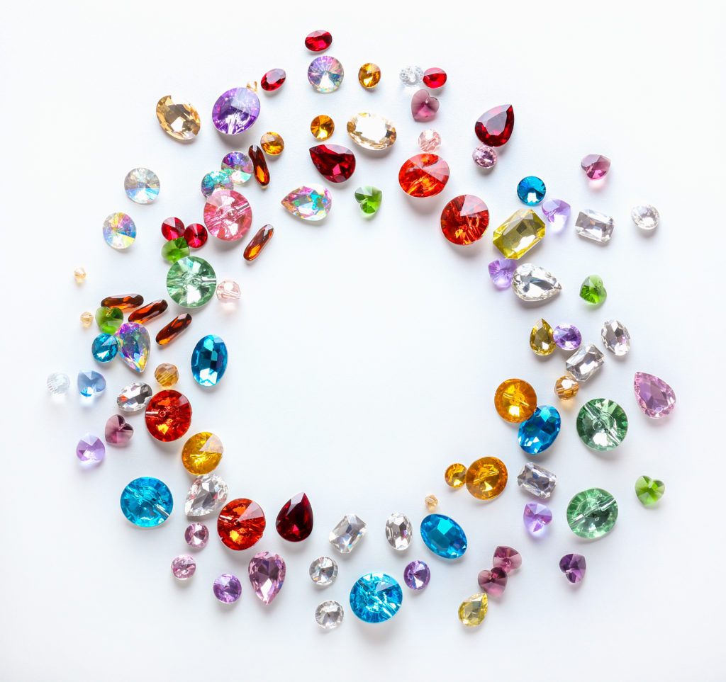 誕生月を象徴する宝石「誕生石」　12ヵ月の宝石の種類を紹介！